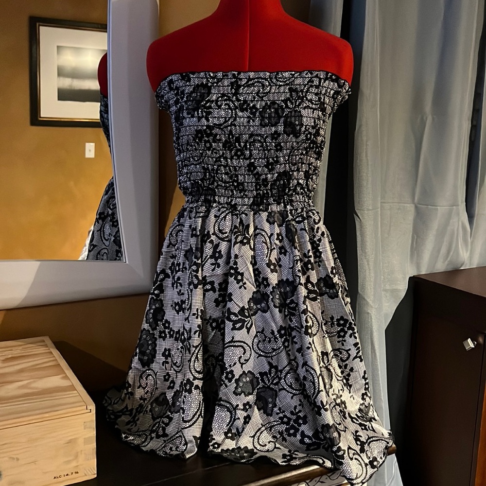Black and sliver flower print dress.
